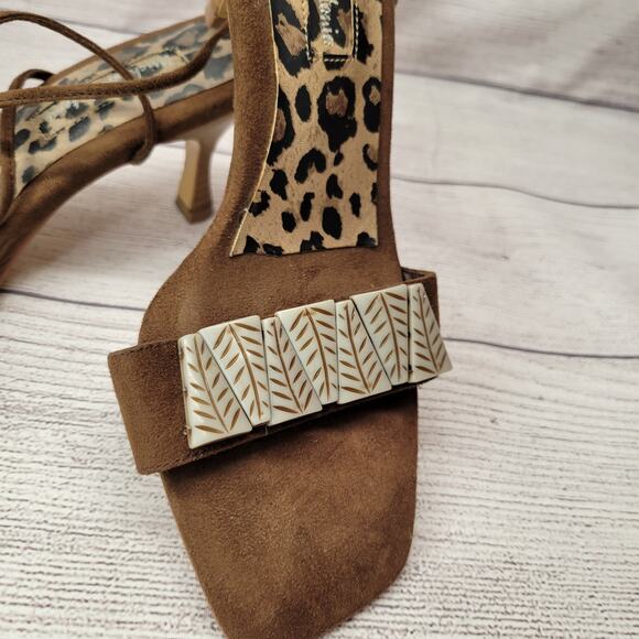 Michael Antonio Brown Suede Sandals w/ Ankle Wrap Tie Straps, 8.5 - Picture 2 of 10